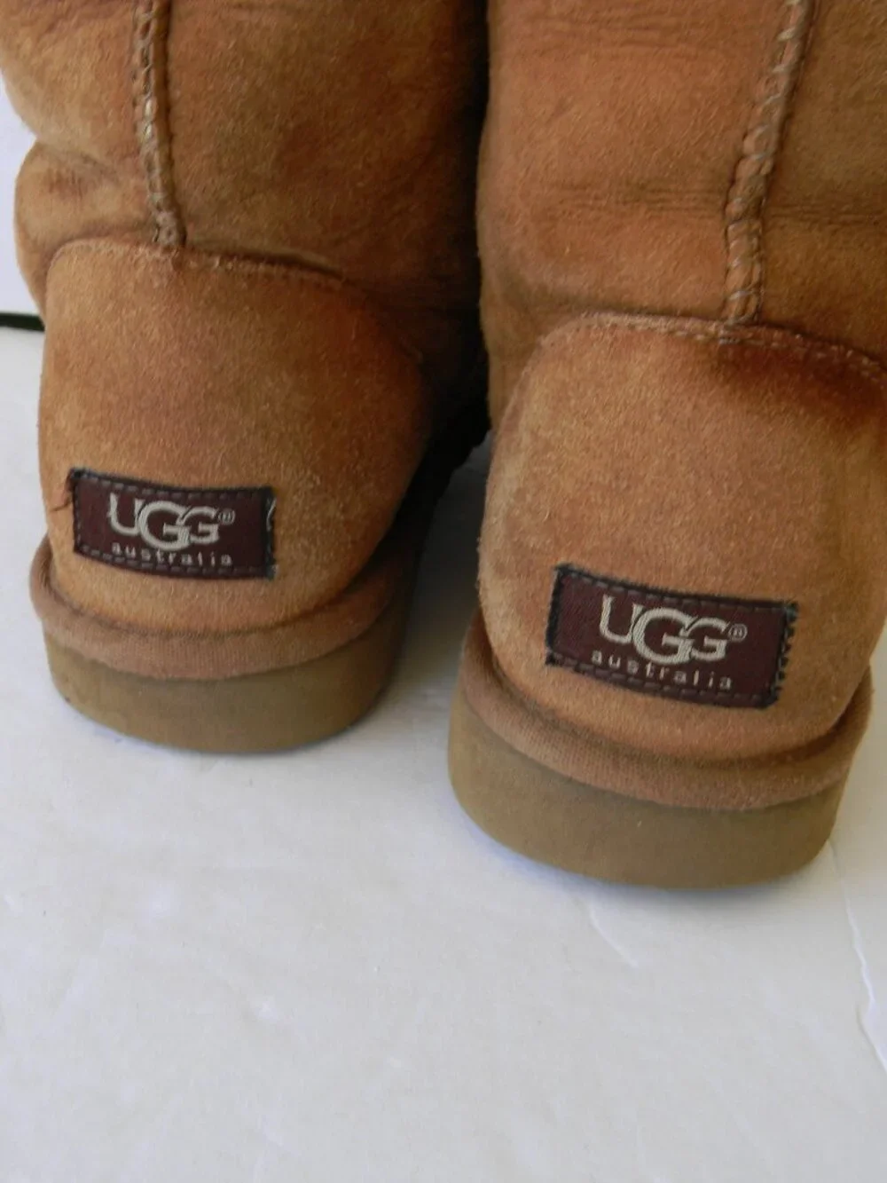 UGG Classic Short Boots Chestnut Sheepskin Suede Shearling 5825 Women’s Size 7